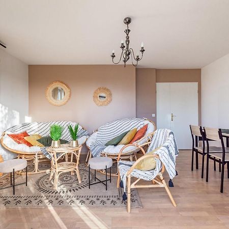 Appartement Luxe Flat For 7 - Fairytale Factory à Bussy-Saint-Georges Extérieur photo