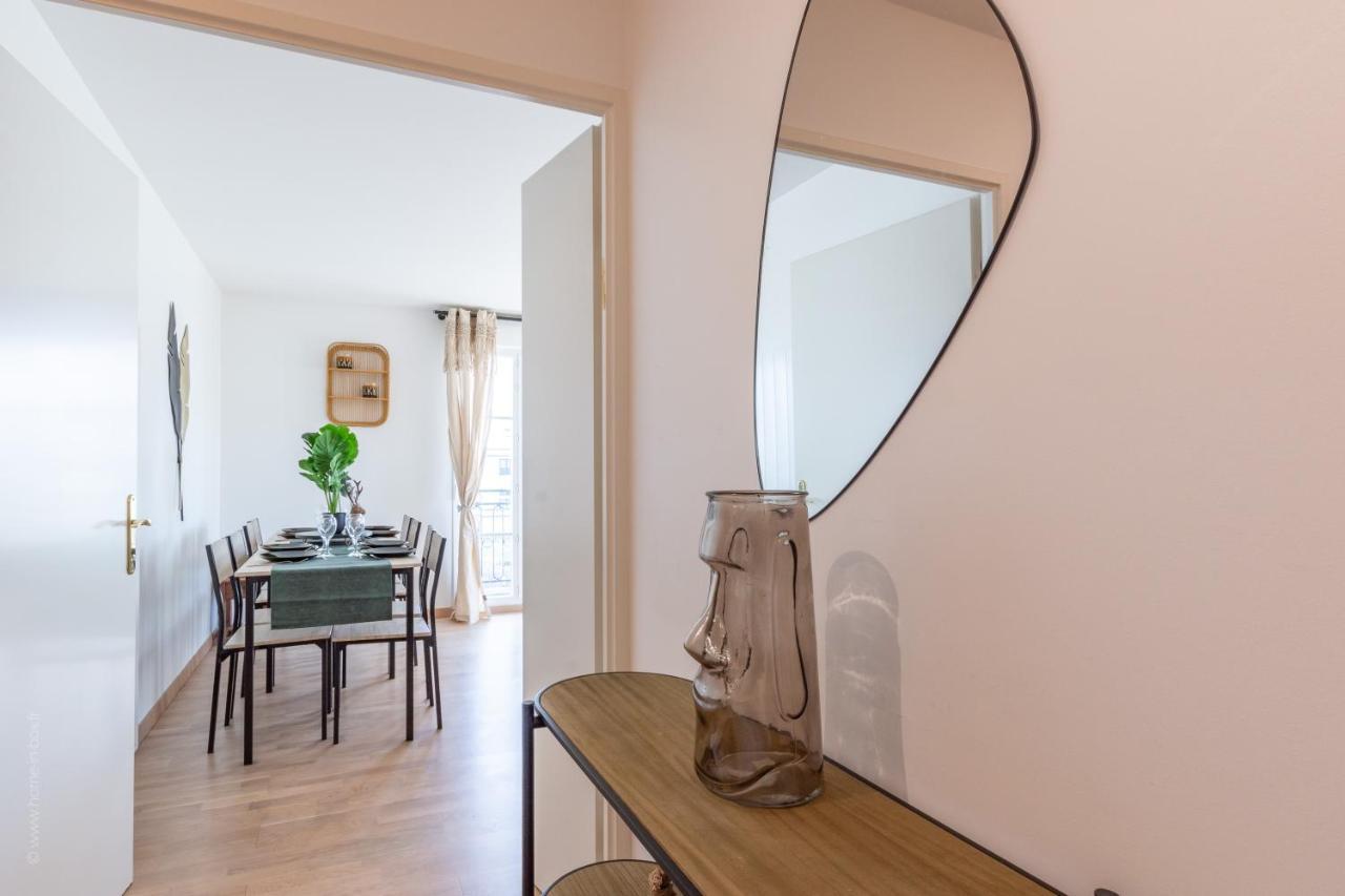 Appartement Luxe Flat For 7 - Fairytale Factory à Bussy-Saint-Georges Extérieur photo